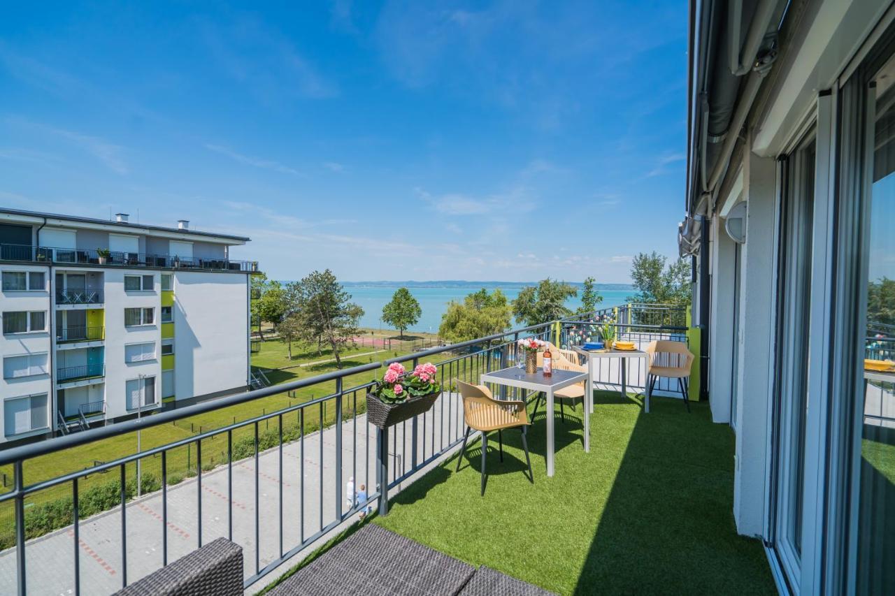 Mf Adriana Panorama Apartment Siófok Eksteriør billede