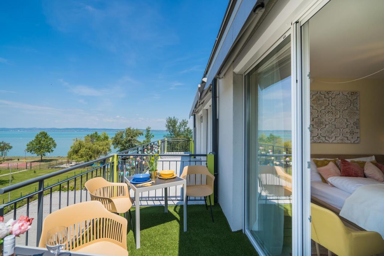 Mf Adriana Panorama Apartment Siófok Eksteriør billede