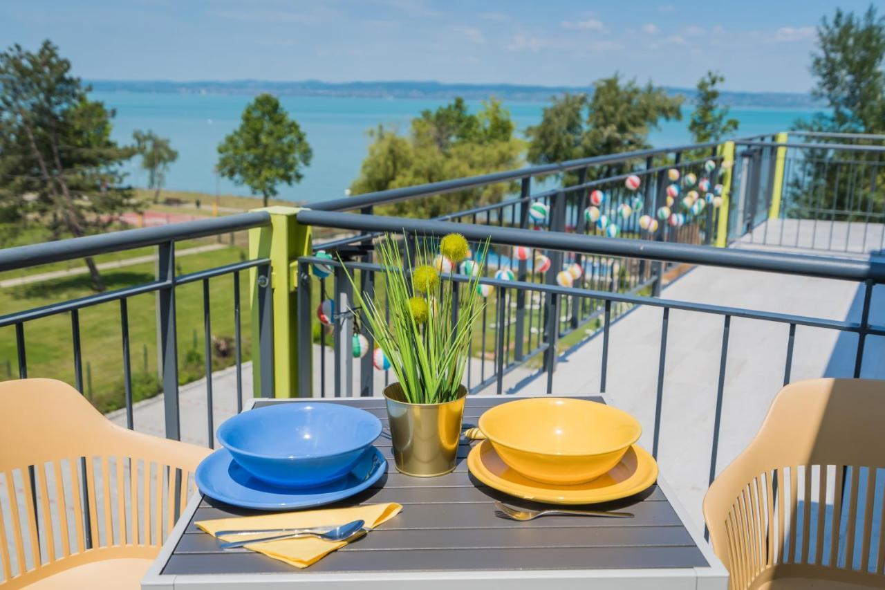 Mf Adriana Panorama Apartment Siófok Eksteriør billede