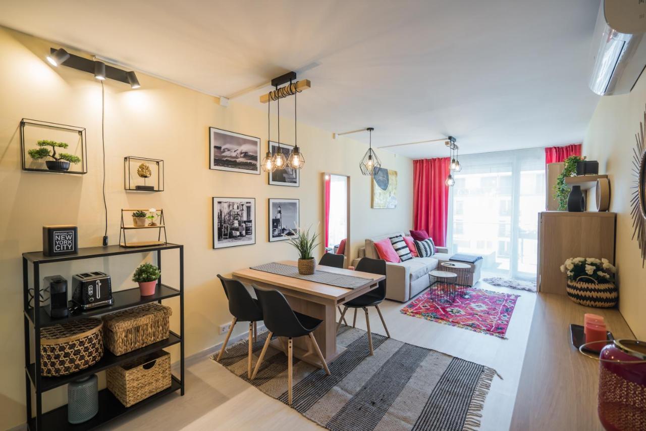 Mf Adriana Panorama Apartment Siófok Eksteriør billede
