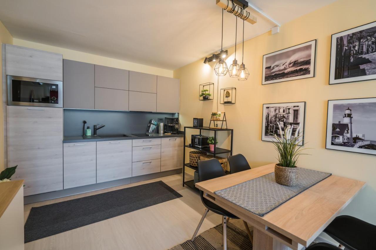 Mf Adriana Panorama Apartment Siófok Eksteriør billede